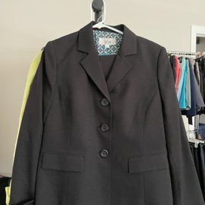 Le Suit Pant Suit and Jacket - Size 12